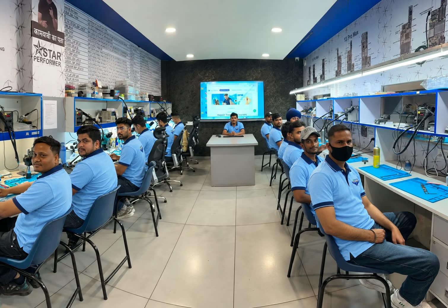Technician training studio at Sampurnakart